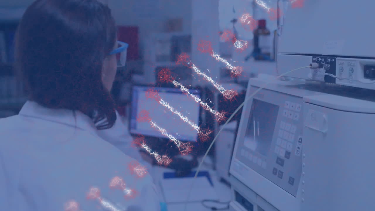 animación de una cadena de adn giratoria sobre una científica caucásica en el laboratorio