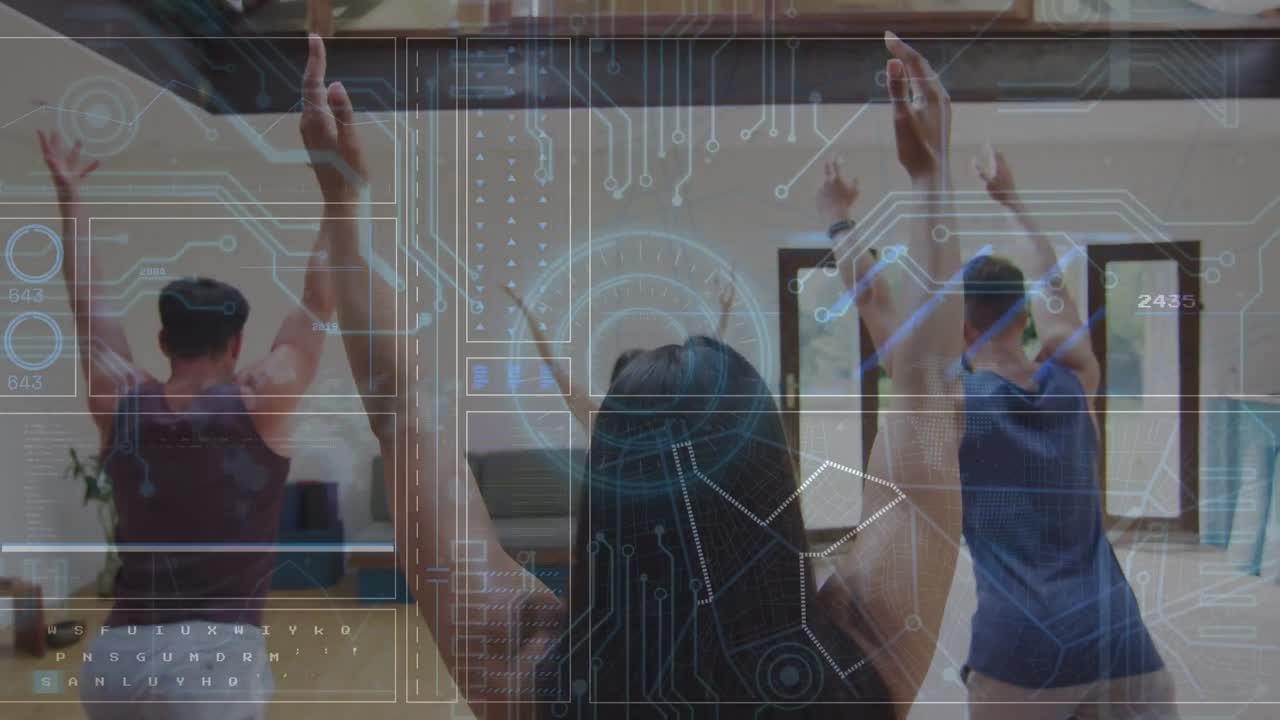 animación de datos en pantalla digital sobre vista trasera de diversas personas practicando yoga