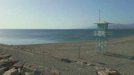 Einsamer-Strand-Im-Winter