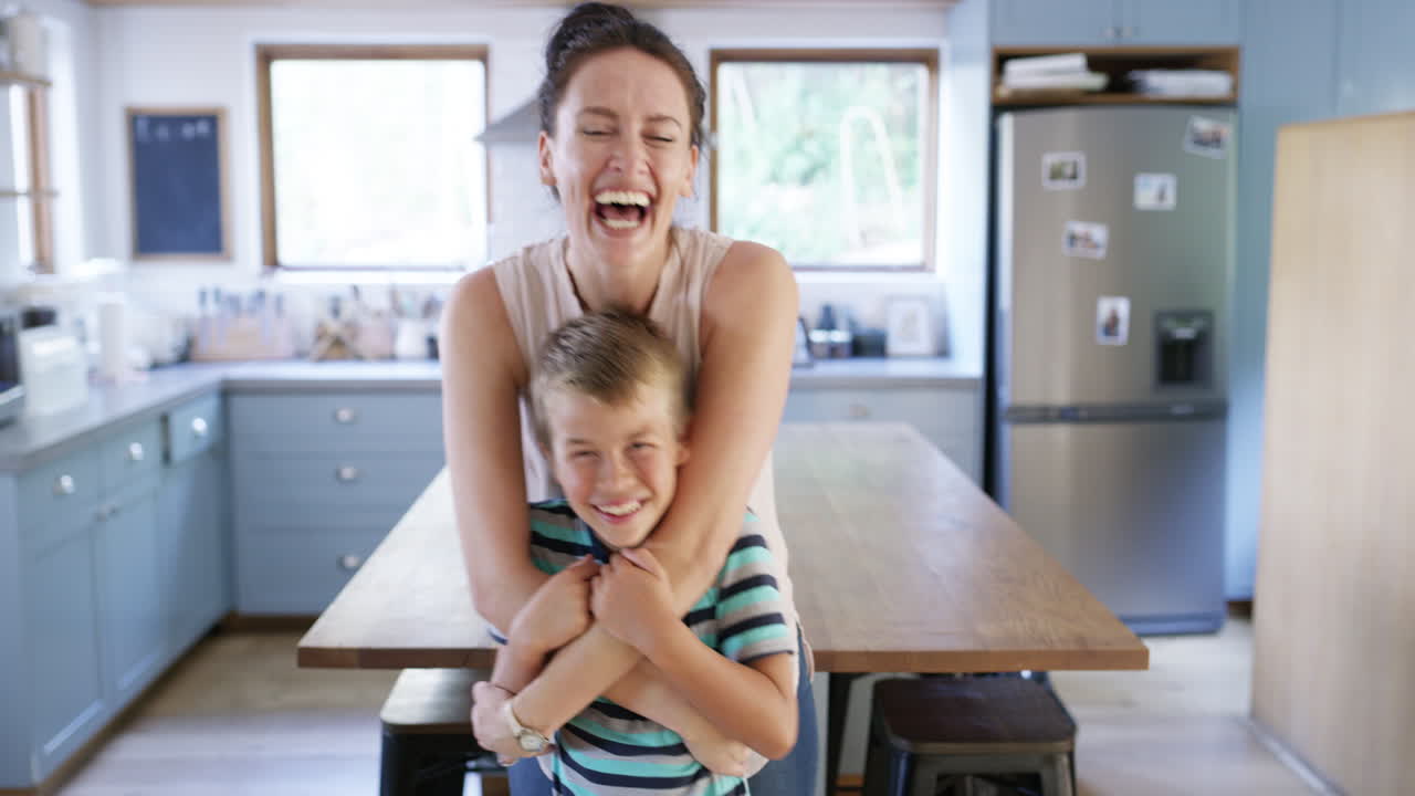 저는 아들과 함께 시간을 보내는 것을 좋아합니다.