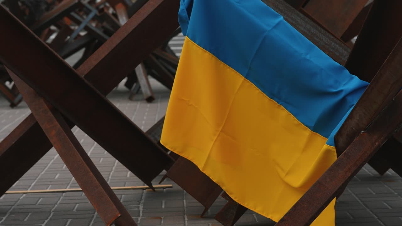 전쟁 기념관 에 있는 우크라이나 국기