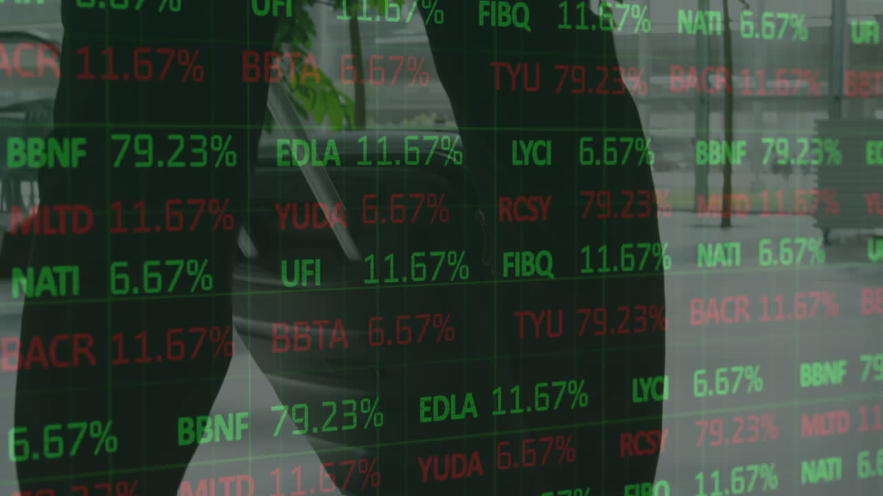 Animazione dell'elaborazione dei dati finanziari sull'uomo d'affari