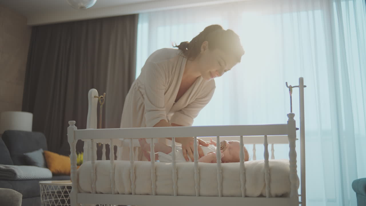 Madre felice e neonato