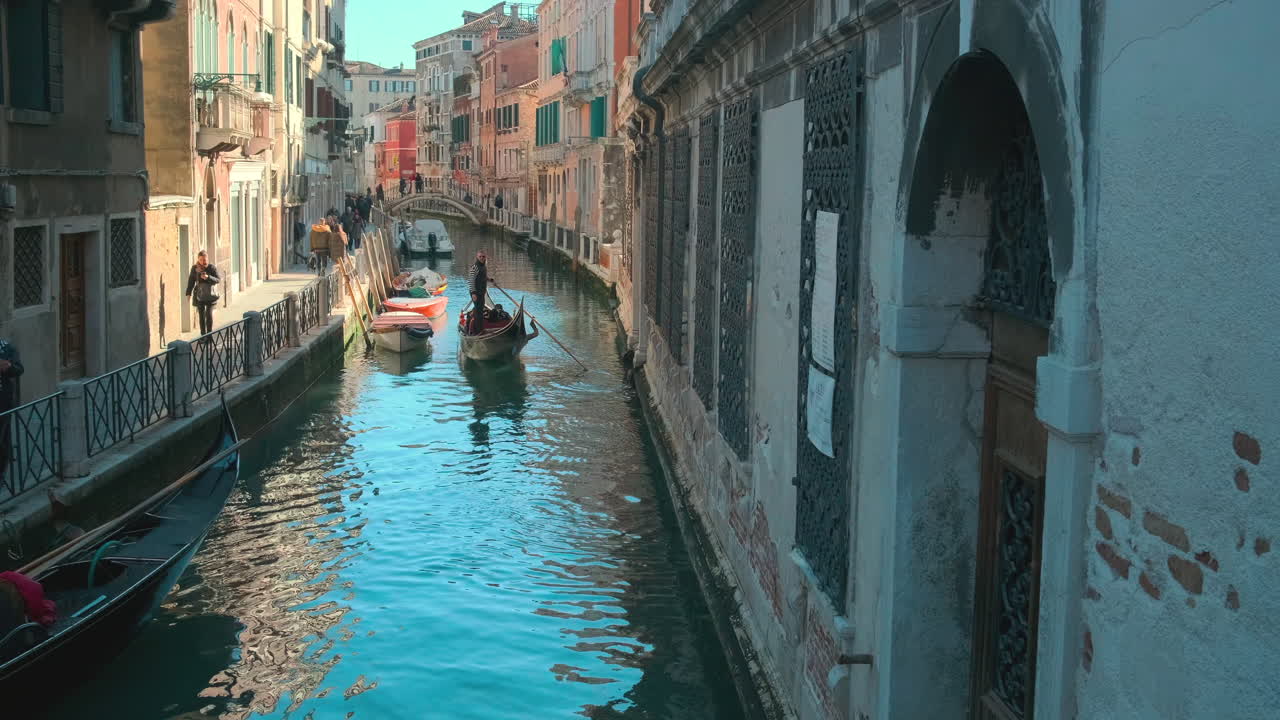 paseo en góndola por el canal de venecia