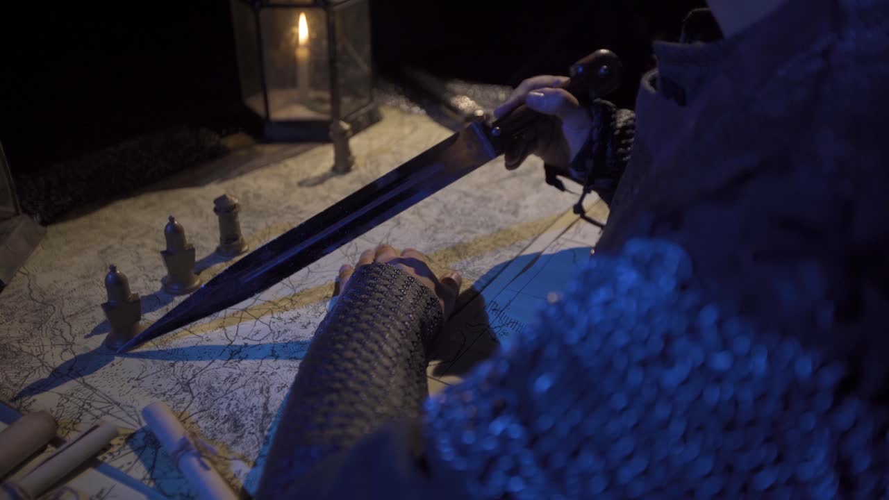 работая на карте в древние времена.