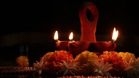 Close-up-of-beautifully-lit-mud-lamps-for-a-festive-celebration