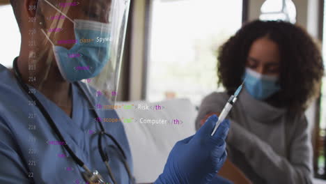animación del procesamiento de datos sobre una doctora biracial que prepara la vacuna