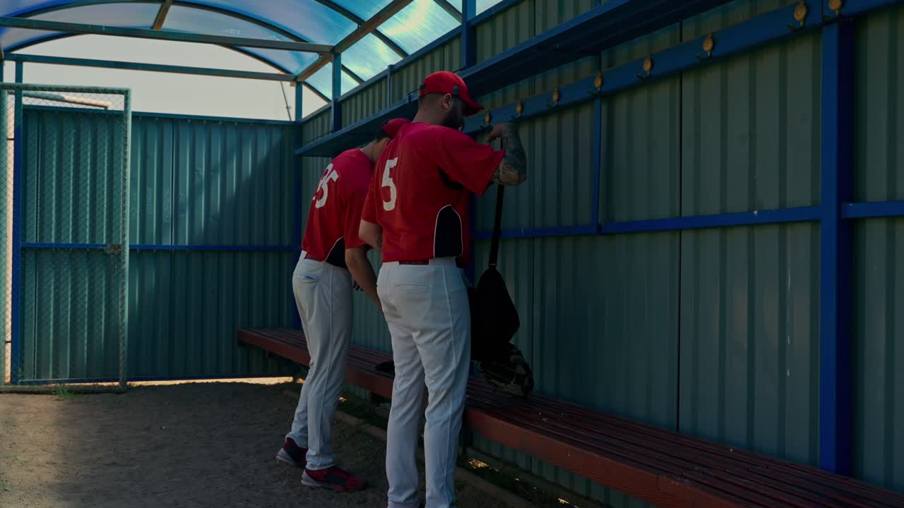 Giocatori di baseball nel dugout