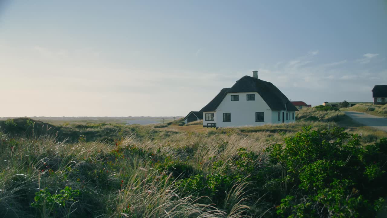 Hytteenger og beitemarker i landlige Jylland, Danmark.
