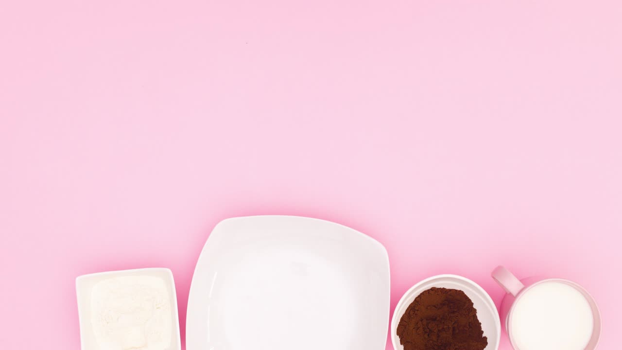 파이팅을 위한 쿠키와 재료가 분홍색 테마의 부분에서 사라집니다.