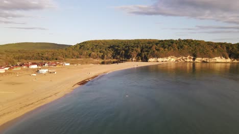 Empty-Sea-Beach-Waves