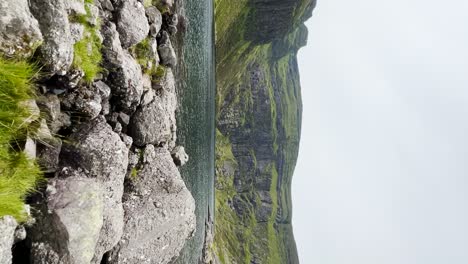 Coumshingaun-Lough,-Waterford,-Irland-1