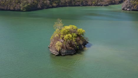 isla en la playa de arena malasia langkawi