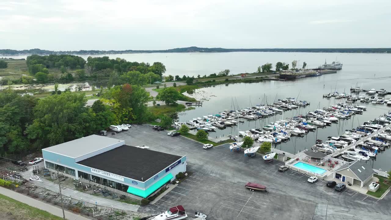 다운타운 레이크사이드 동네의 휘프 팬 모션