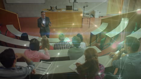 animación de la red brillante de conexiones sobre los estudiantes en la sala de conferencias
