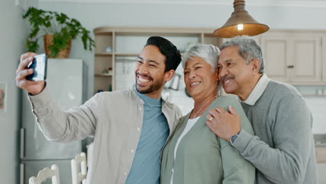 Home-selfie,-man-or-senior-parents-smile