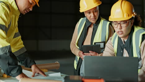 Gente-De-Ingeniería,-Trabajo-En-Equipo