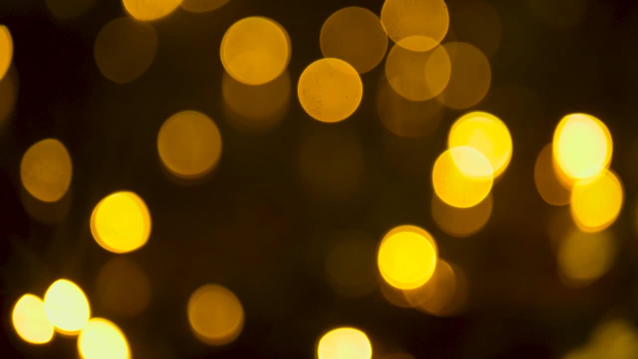 luces amarillas parpadeantes guirnalda en el año nuevo