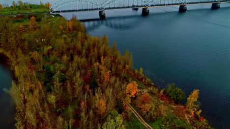 Paisaje-Místico-Flora-Junto-Al-Puente-De-Conectividad-Antena