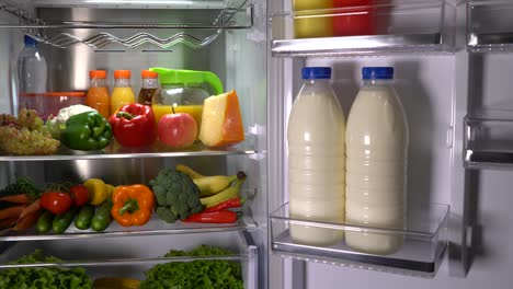 Bottles-of-milk-in-the-fridge