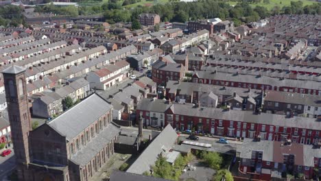 tiro de drone se afastando do conjunto habitacional wavertree 01