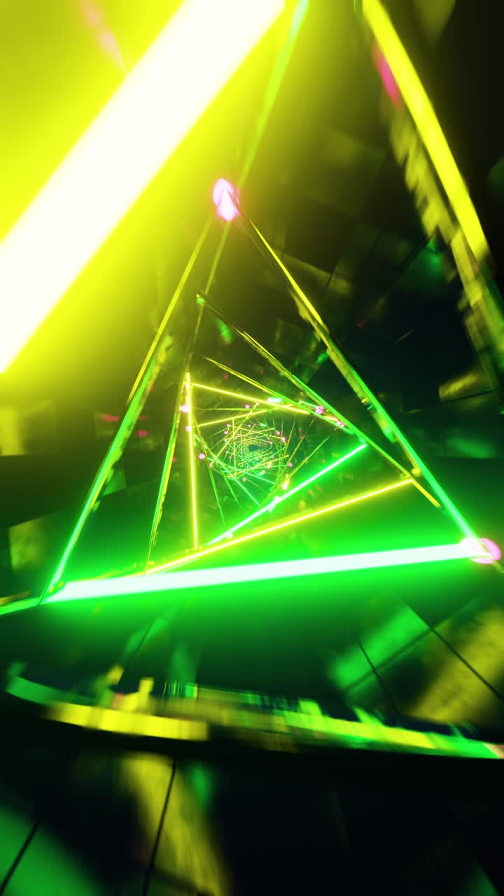 motion graphic di volare in triangolo di rotazione tunnel digitale. video a loop verticale