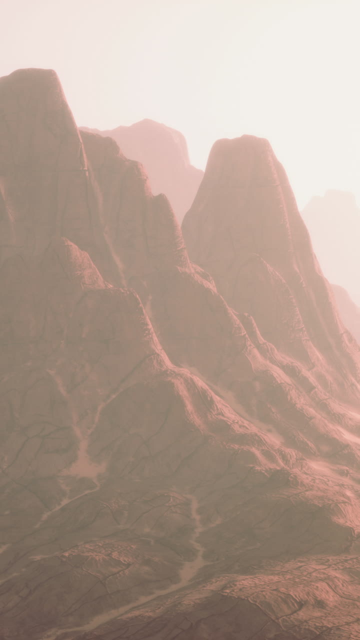 montañas de rocas rojas al atardecer