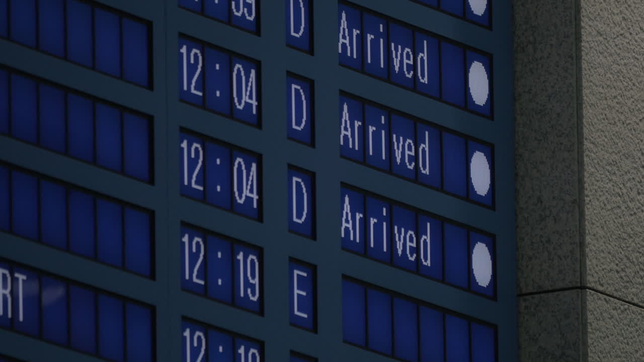 도착한 비행기의 정보와 함께 비행 시간표