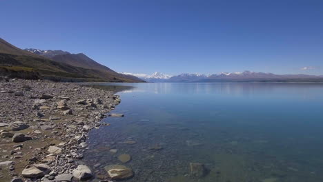 Aoraki-Mt-Cook-–-Luftaufnahme-Per-Drohne-über-Dem-Lake-Pukaki