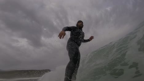 strong cutback in the best waves of portugal: praia grande beach