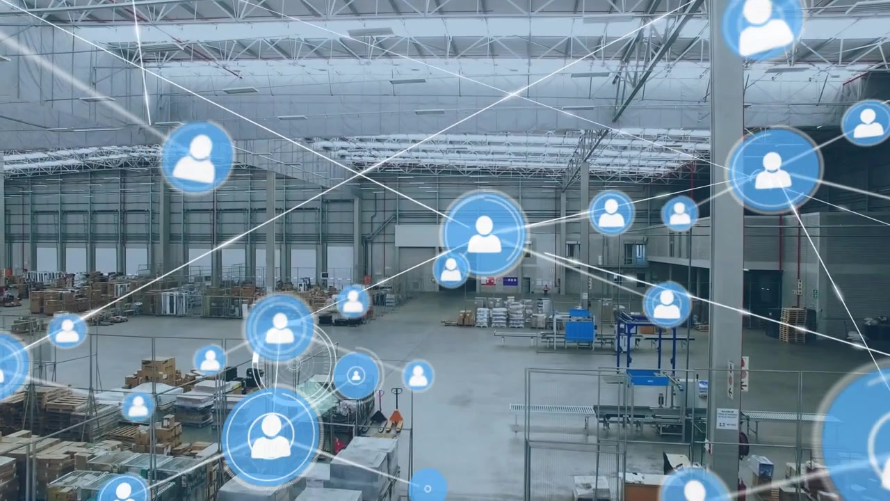 Animazione di una rete di connessioni con icone e scansione di portata su un magazzino.