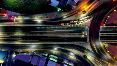 tiempo de logística y transporte, el tráfico por carretera una infraestructura importante en bangkok, tailandia.