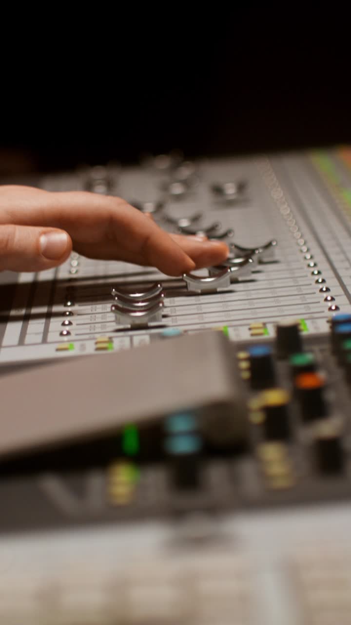 mezcla de audio en un estudio de grabación