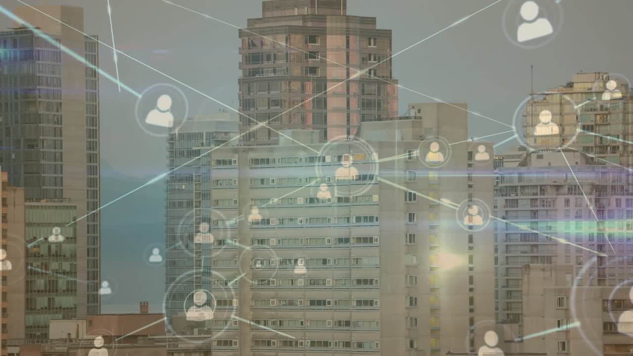 높은 건물의 공중 시야에 대한 프로필 아이콘 네트워크와 파란 빛 트레일의 애니메이션