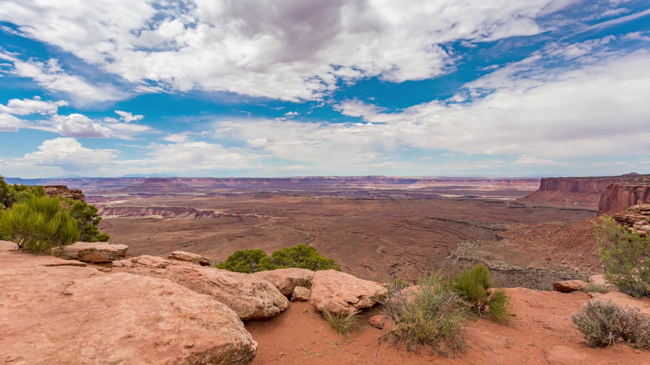 Movimento delle nuvole sopra il Canyonlands National Park nello Utah, USA. - timelapse