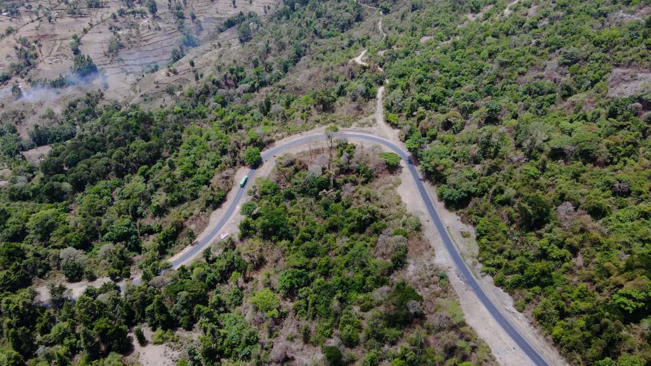 서쪽 pokot chapalleria 산 - 케냐의 공중 무인 항공기보기