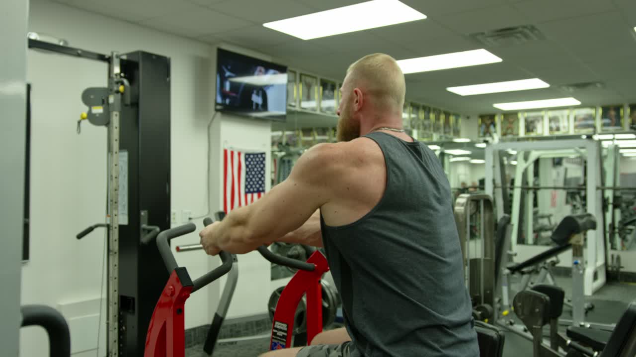 Functional Training With Dumbbells. Fit Man Fitness Training