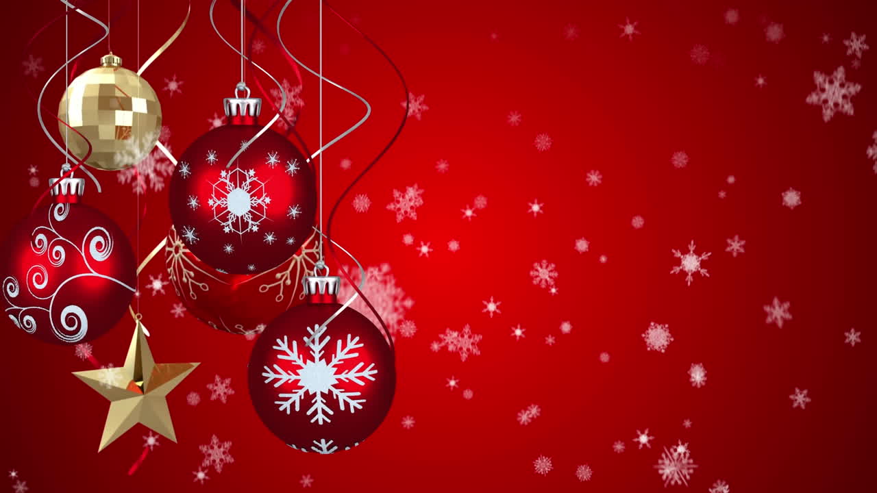 animación de bolas de navidad y nieve cayendo sobre un fondo rojo