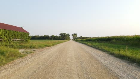 dirt-road-in-Minnesota,-country-side-in-midwest