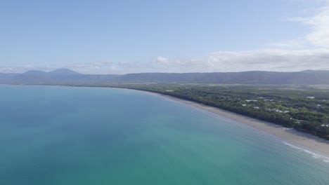 Tranquil-Seascape-At-Four-Mile-Beach-In-Port-Douglas,-Queensland,-Australia---aerial-drone-shot