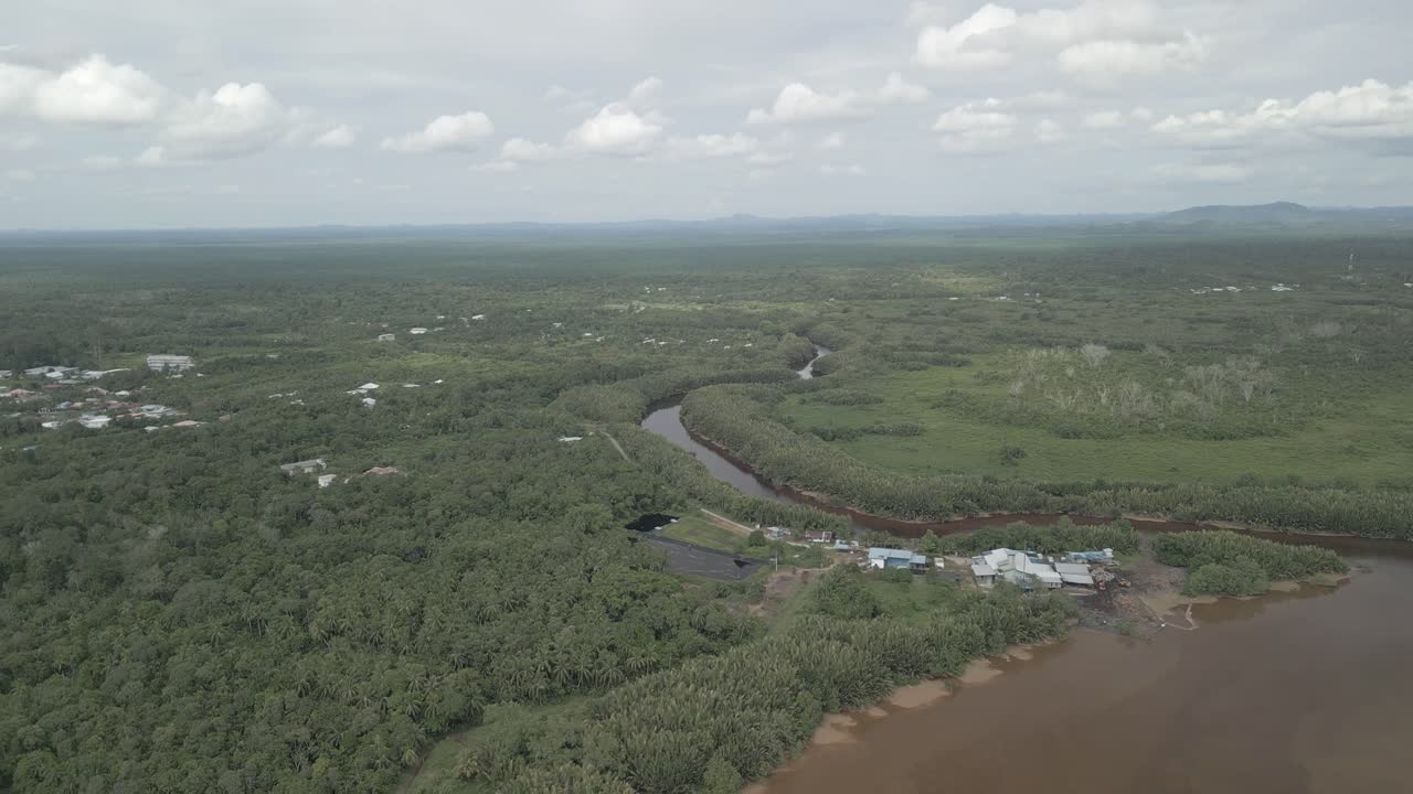 It is situated in the Pusa District, near Saratok town, a native Malay fishing village and is particularly well-known for this local fish,ikanTerubok (Toli Shad) andGula Apong (Nipah Palm Sugar)
