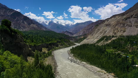 Aerial-view-over-the-scenic-mountain-landscape-of-Hunza-Valley,-Pakistan