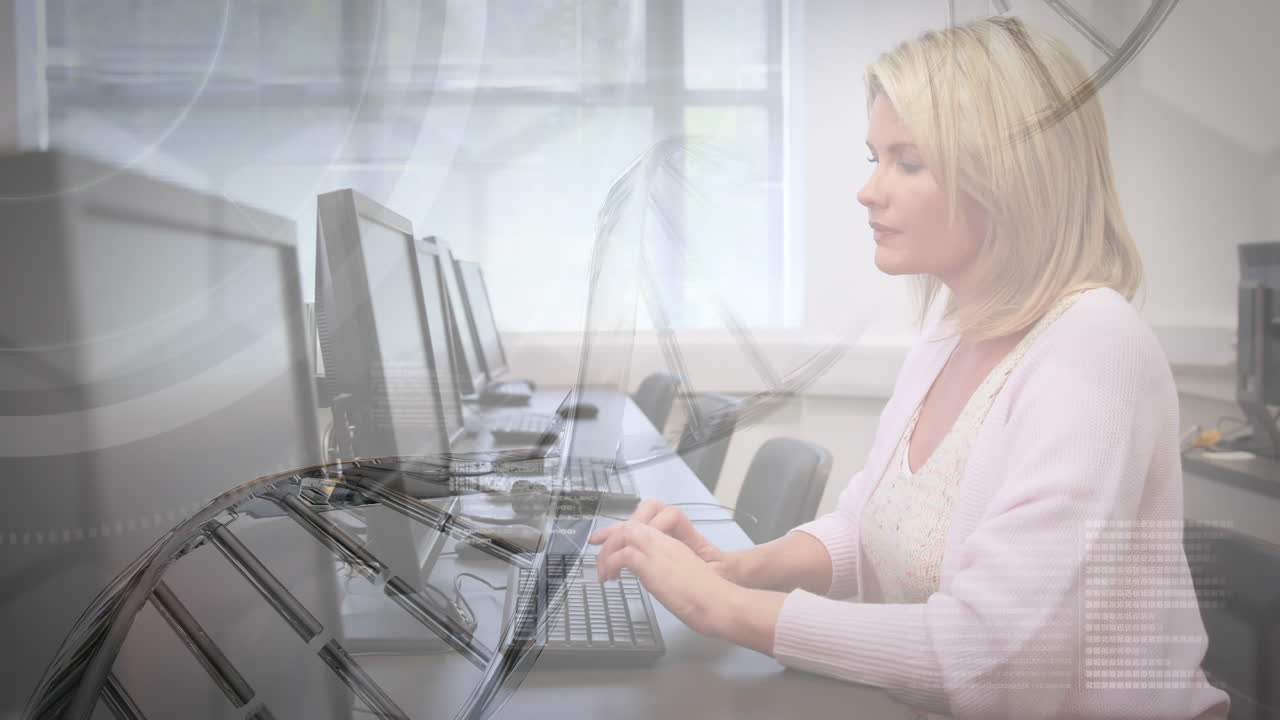 animación de cadena de adn y procesamiento de datos sobre estudiante caucásica estudiando.