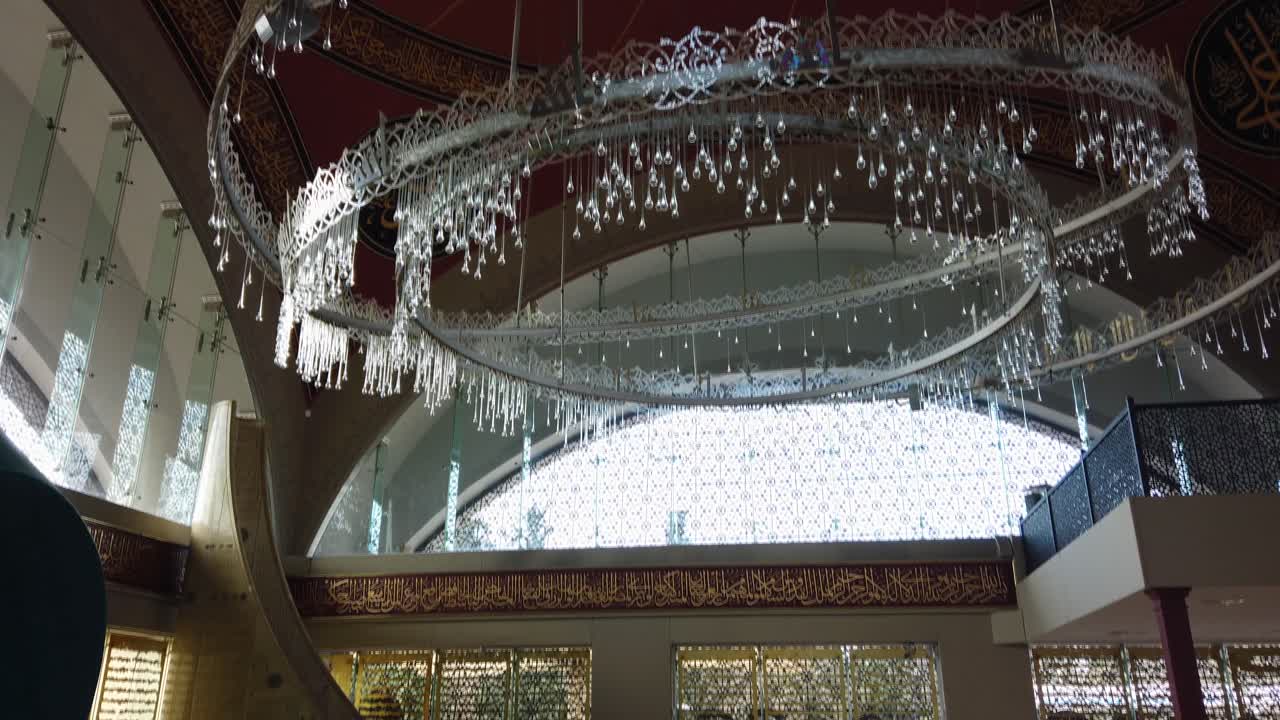 Interior of modern Sakirin Mosque in Uskudar district of Istanbul, Turkey