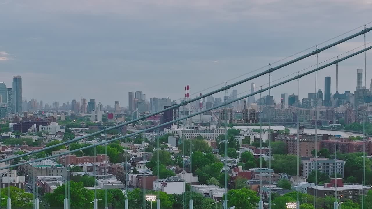Ovenfra: Udsigt over New York City og byens skyline