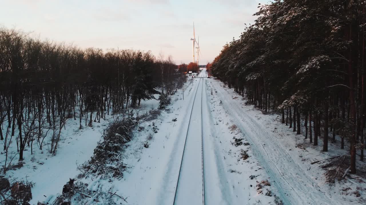 드론 비행 및 기차 트랙 따라가기