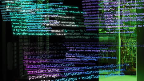 animación del procesamiento de datos contra la sala de servidores de computadoras