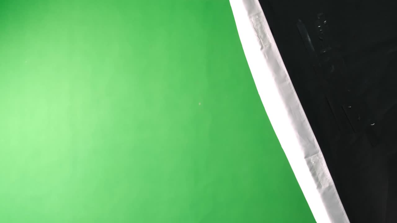 pantalla trasera de luz suave del estudio. equipo de iluminación del estudio. pantalla verde.