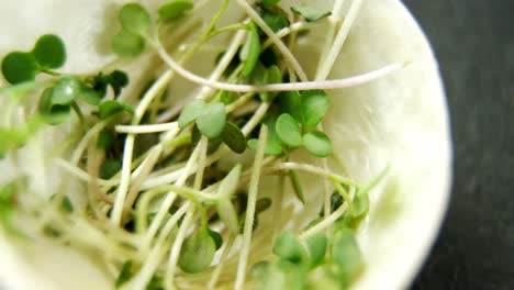 Fenugreek-leaves-in-bowl-4k