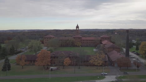 Luftaufnahme-Der-Jugendsäle-Landschaft